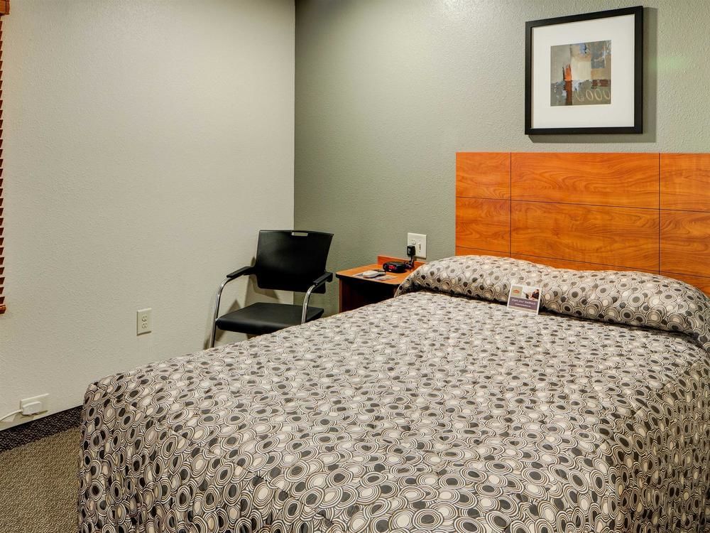 Woodspring Suites קאונסיל בלאפס מראה חיצוני תמונה